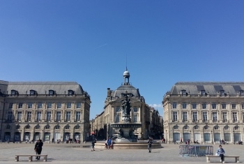 Bordeaux, percorsi fra tradizioni e innovazione. Il CAPC e La Cité du Vin